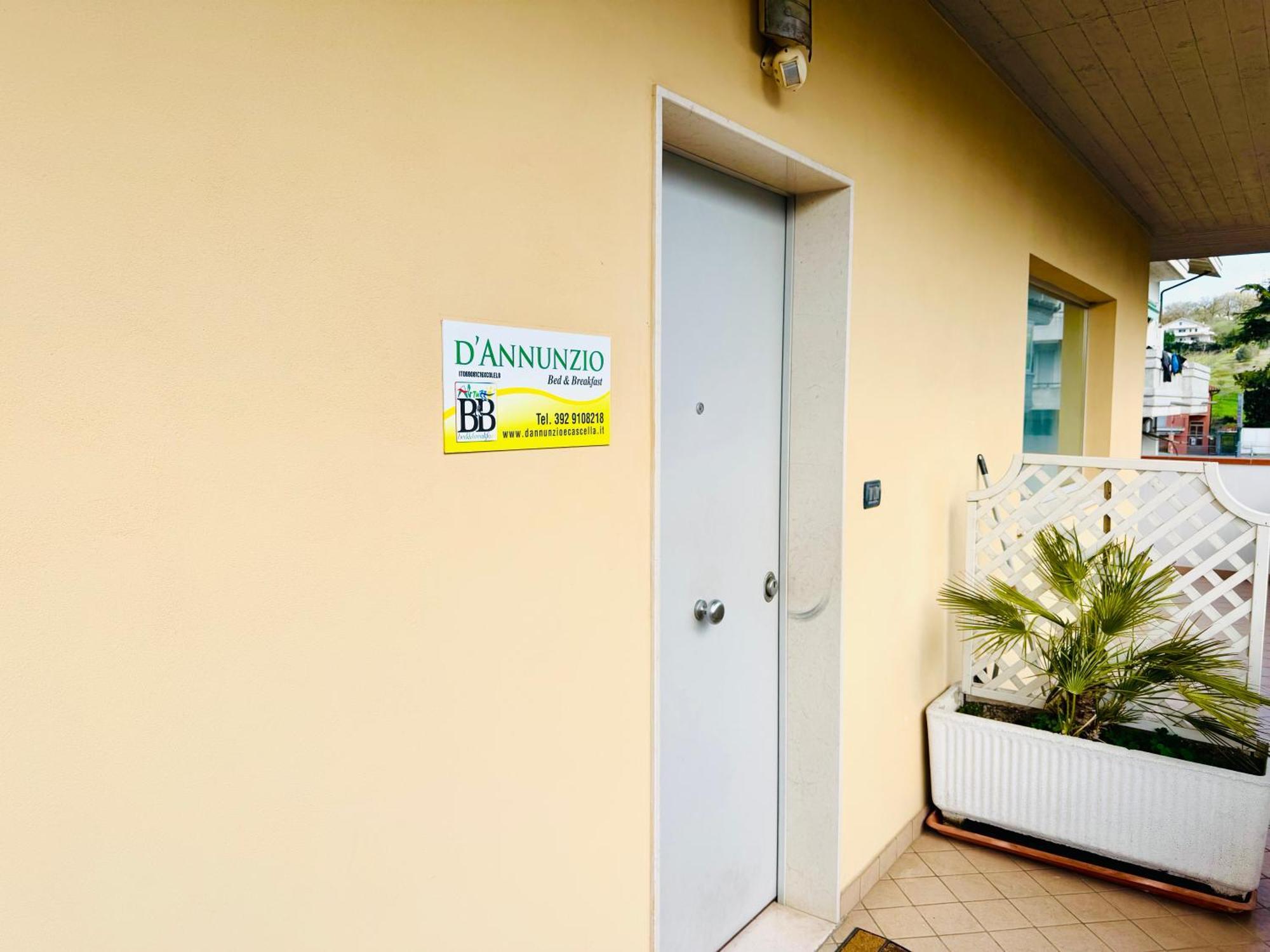 سان جيوفانّي تْيَتينو B&B D'Annunzio المظهر الخارجي الصورة
